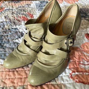 Frye Allie Softy pump (slate)